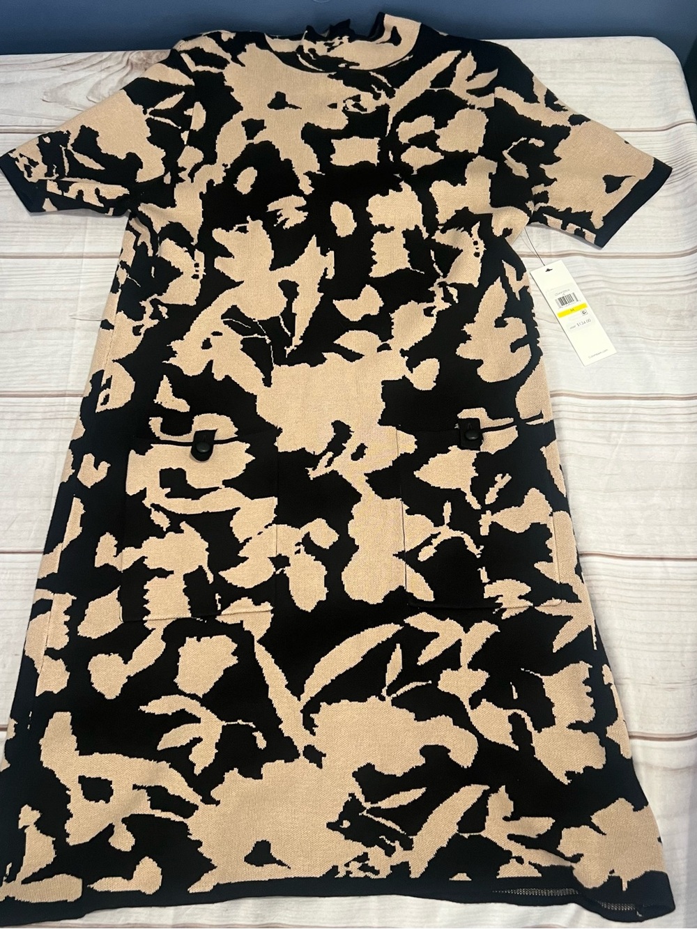 NWT Calvin Klein Black & Beige Abstract Print Short Sleeve Knit sweater Dress